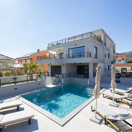 Aurea Kastela, Luxury With Rooftop Pool * Kaštela