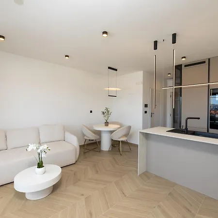 Villa Aurea Kastela, Luxury With Rooftop Pool Kaštela